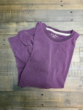 Vintage Burma Bibas Men's Short Sleeve Crewneck Tee in Purple